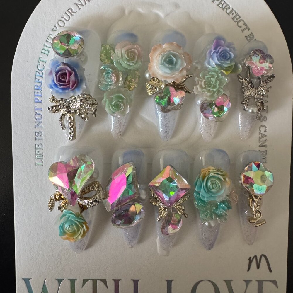 SIZE M Handmade stiletto Press On Nails - luxury design Reusable & Glue include